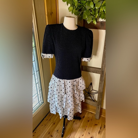 💥David Warren Drop Waist Ruffle Dress - VINTAGE💥 - Picture 1 of 13